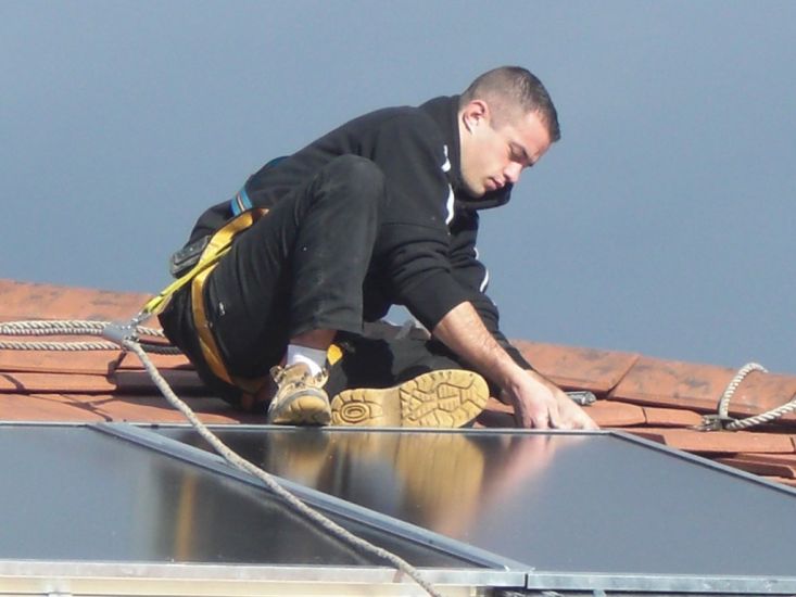 POSE DE PANNEAUX SOLAIRES